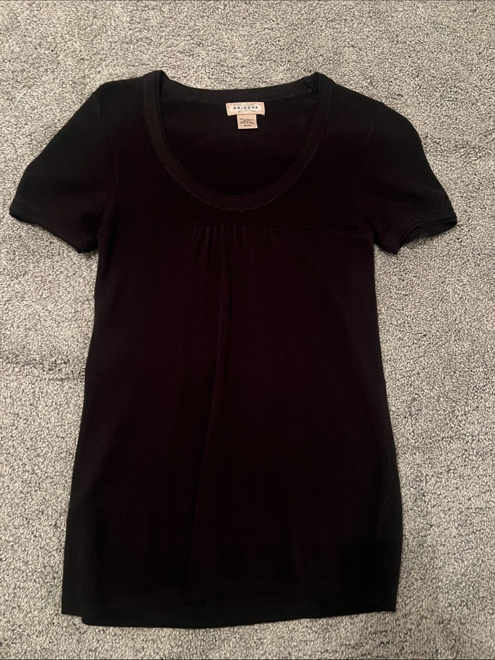 Arizona Jean Company Black Short-Sleeve Scoop Neck Knit Top